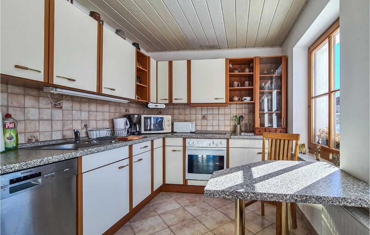 2 Bedroom Awesome Home In Kranichfeld Exteriör bild